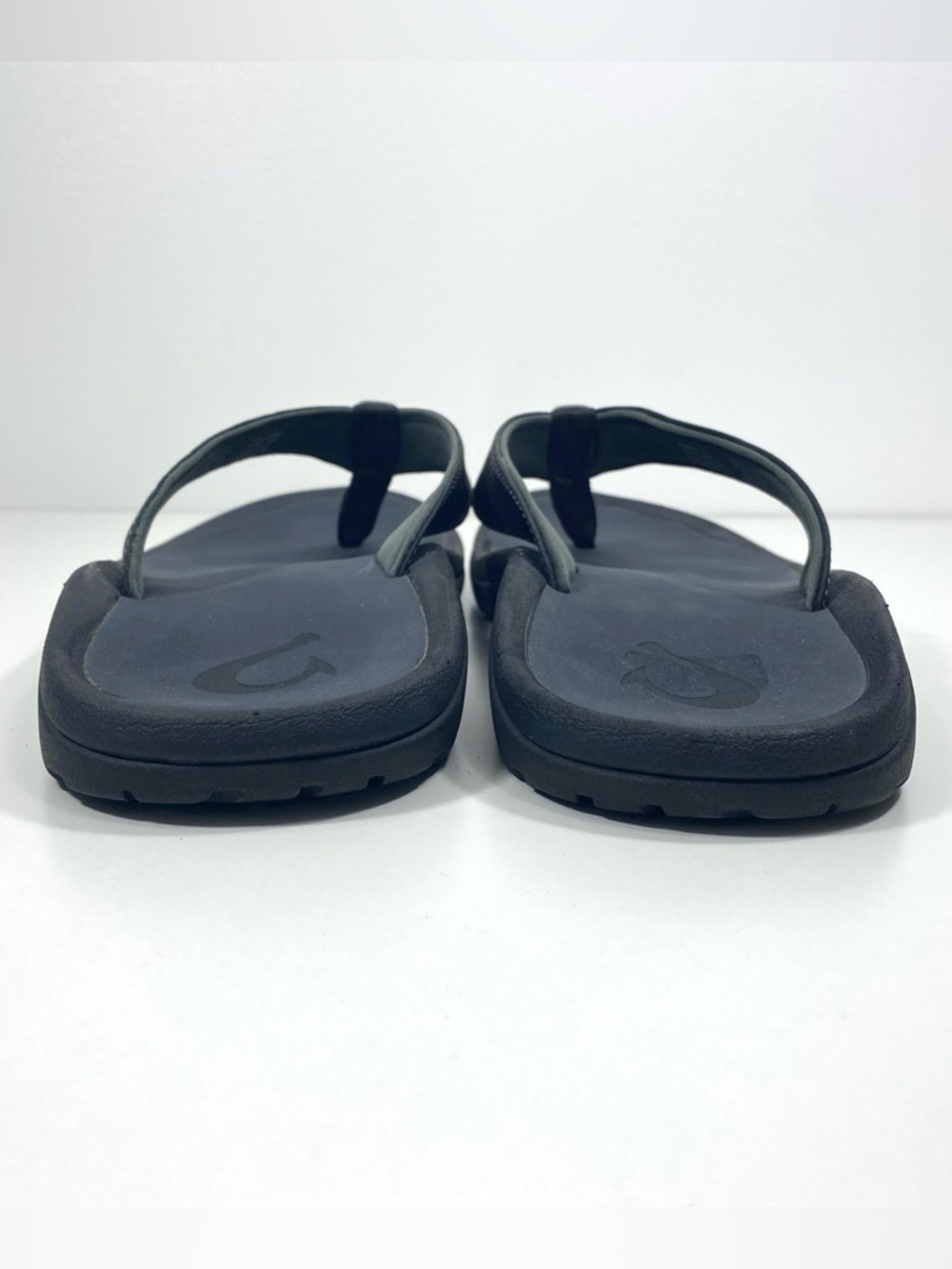 OluKai Ohana Classic Black Gray Beach Sandals Sporty Casual Flip Flops Thongs 12 - Picture 9 of 11